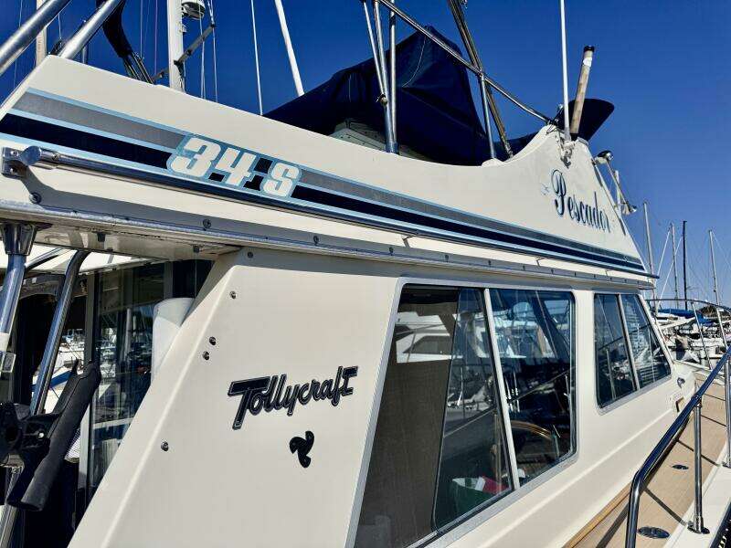 34ft Tollycraft Yacht For Sale