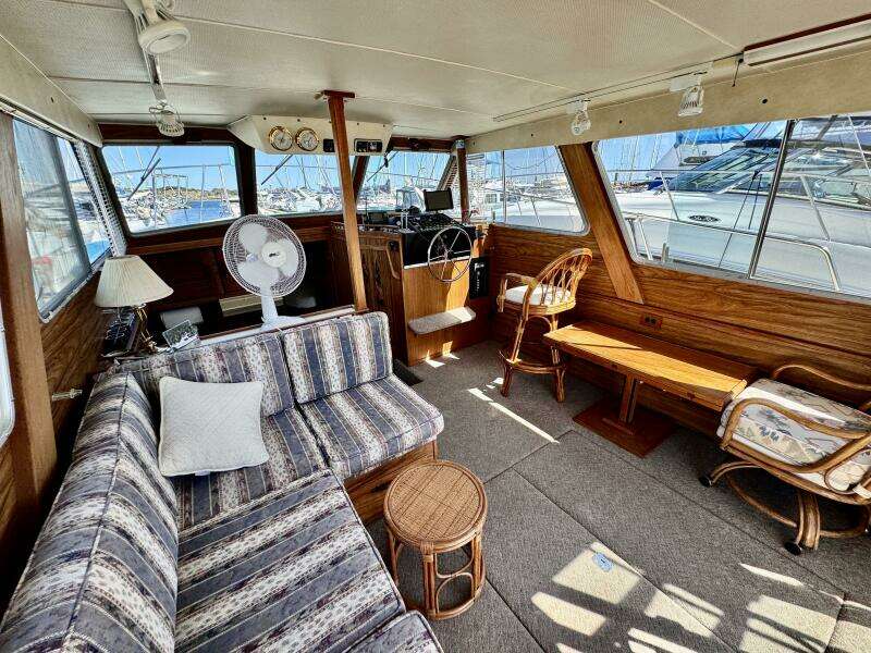 34ft Tollycraft Yacht For Sale
