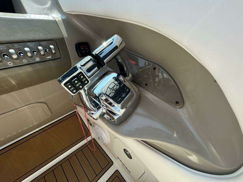 30ft Sea Ray Yacht For Sale