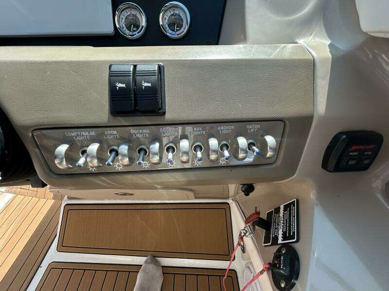 30ft Sea Ray Yacht For Sale