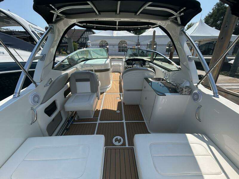 30ft Sea Ray Yacht For Sale