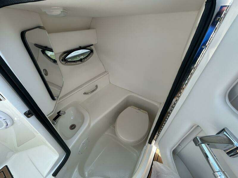 30ft Sea Ray Yacht For Sale