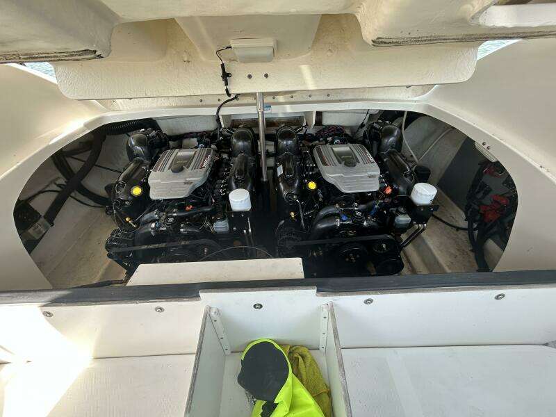 30ft Sea Ray Yacht For Sale