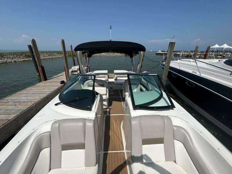 30ft Sea Ray Yacht For Sale