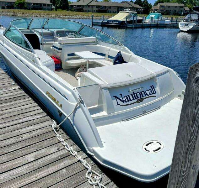 33ft Formula Yacht For Sale