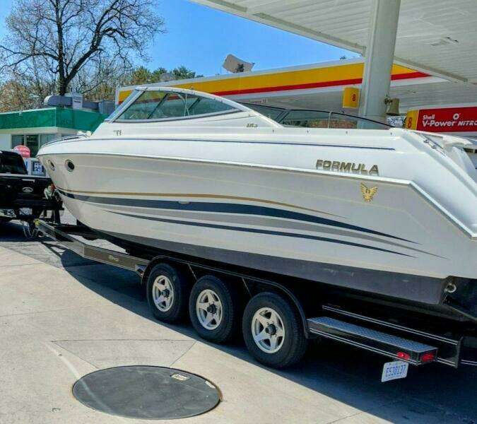 33ft Formula Yacht For Sale