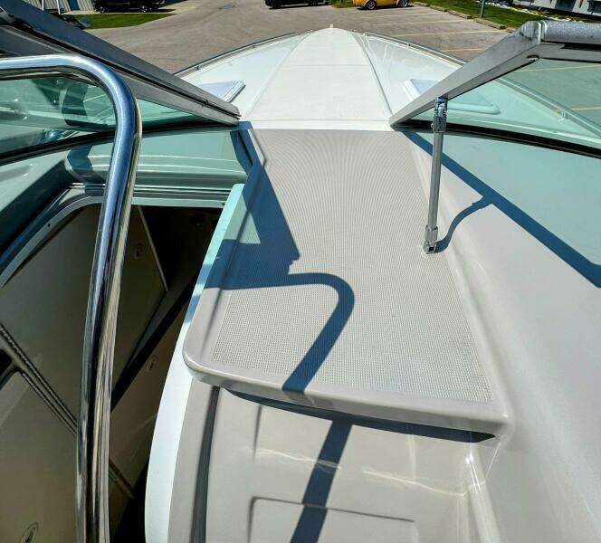 33ft Formula Yacht For Sale
