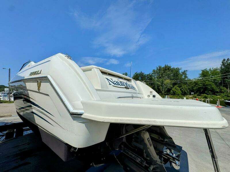 33ft Formula Yacht For Sale