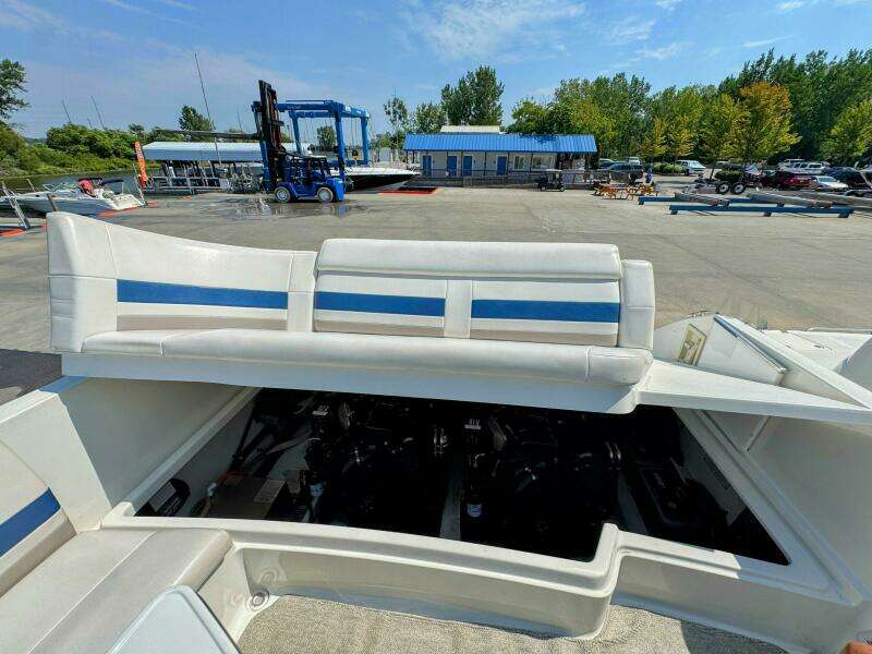 33ft Formula Yacht For Sale