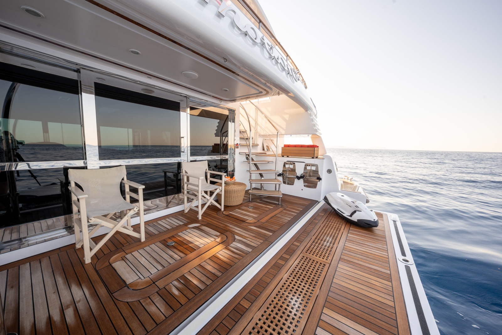 Beach Club Area with Fold-down Transom