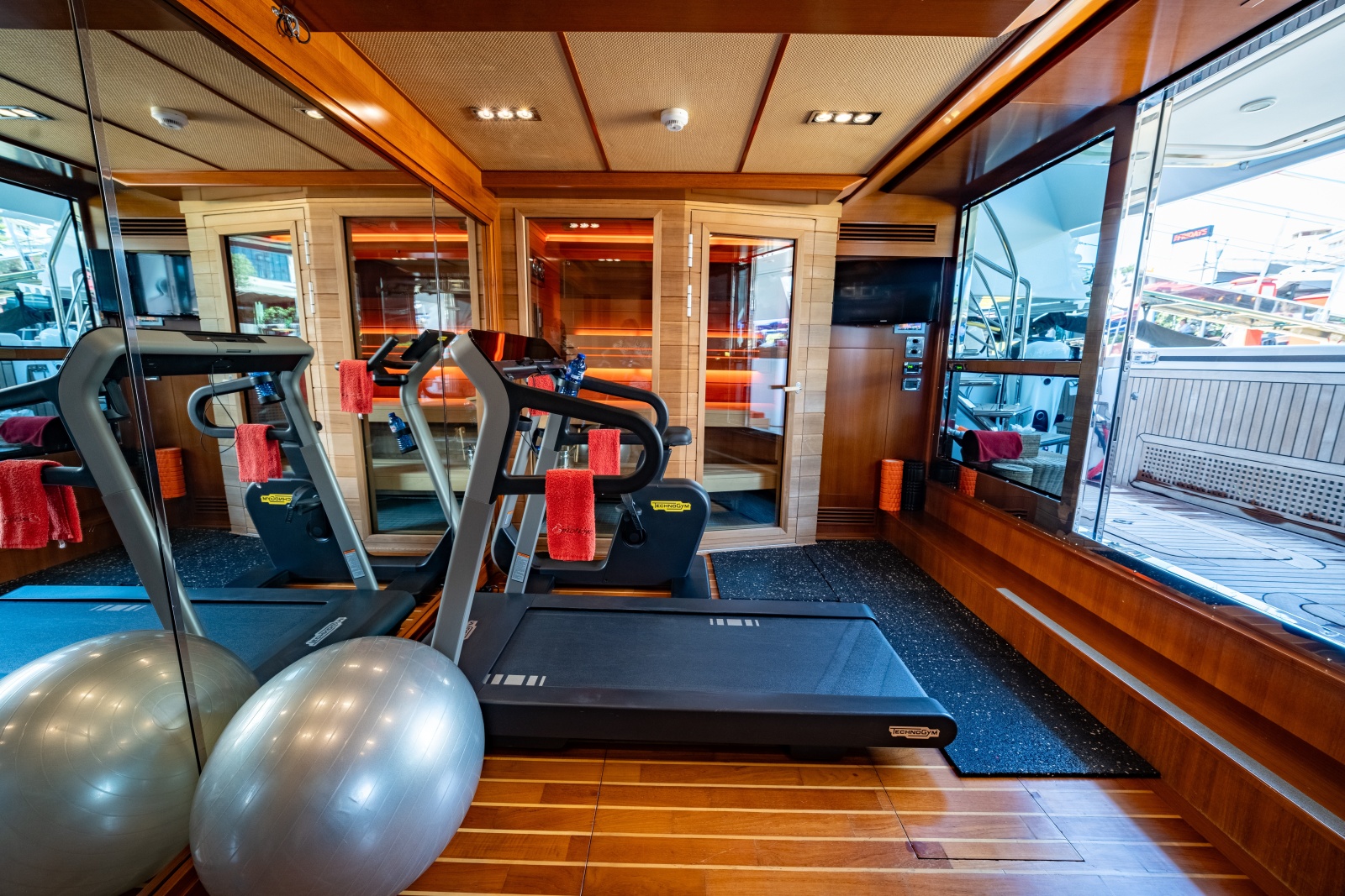 Beach Club Gym with Sauna