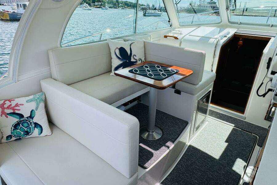 34ft Back Cove Yacht For Sale
