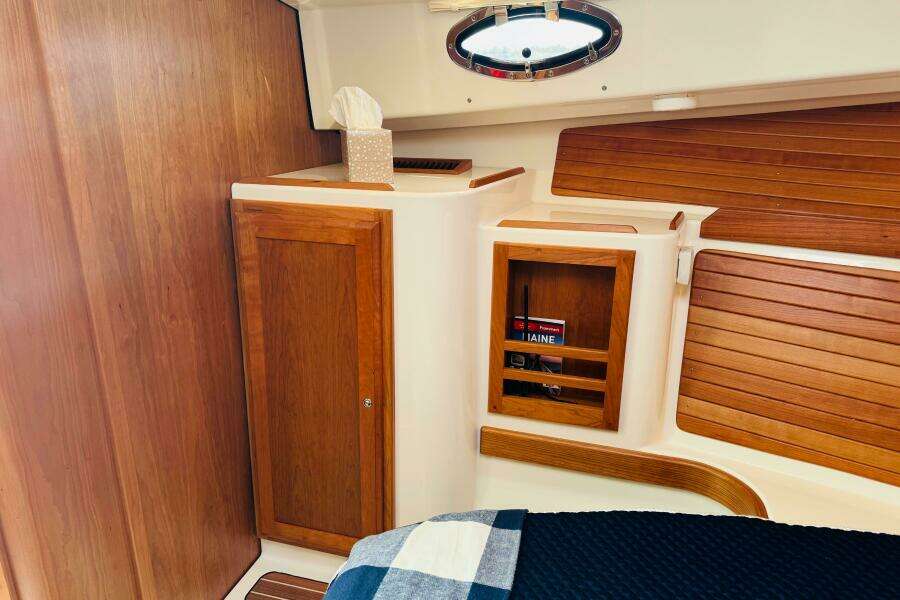 34ft Back Cove Yacht For Sale