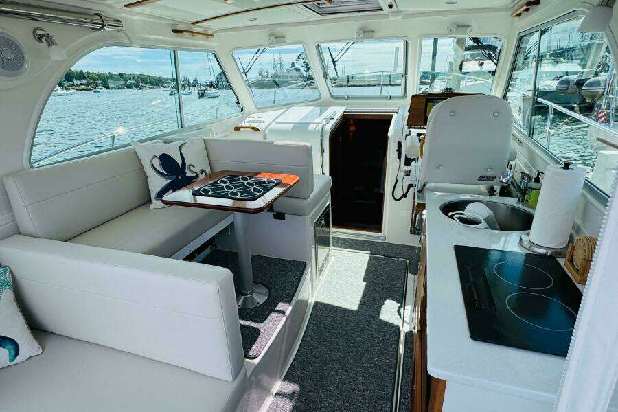 34ft Back Cove Yacht For Sale