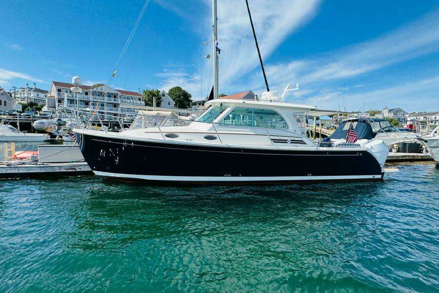 34ft Back Cove Yacht For Sale