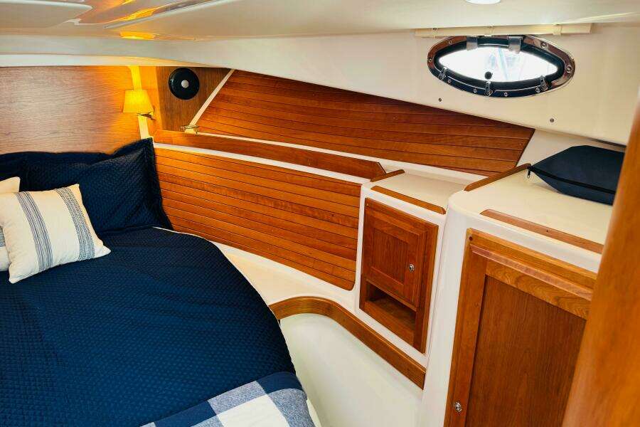 34ft Back Cove Yacht For Sale