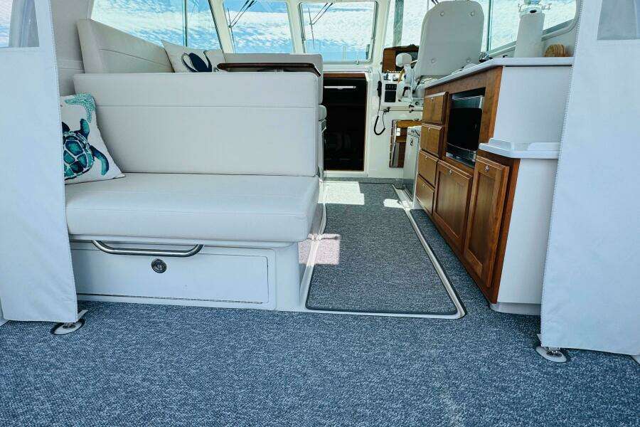 34ft Back Cove Yacht For Sale