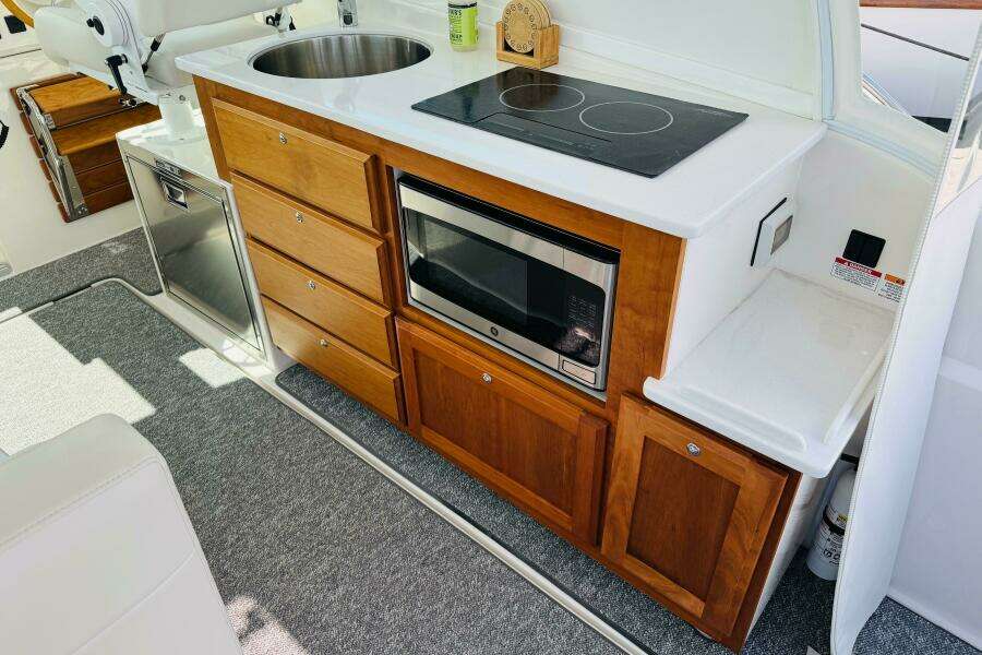 34ft Back Cove Yacht For Sale