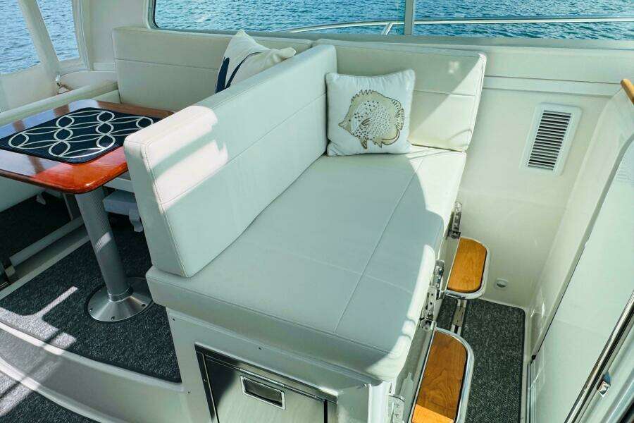 34ft Back Cove Yacht For Sale