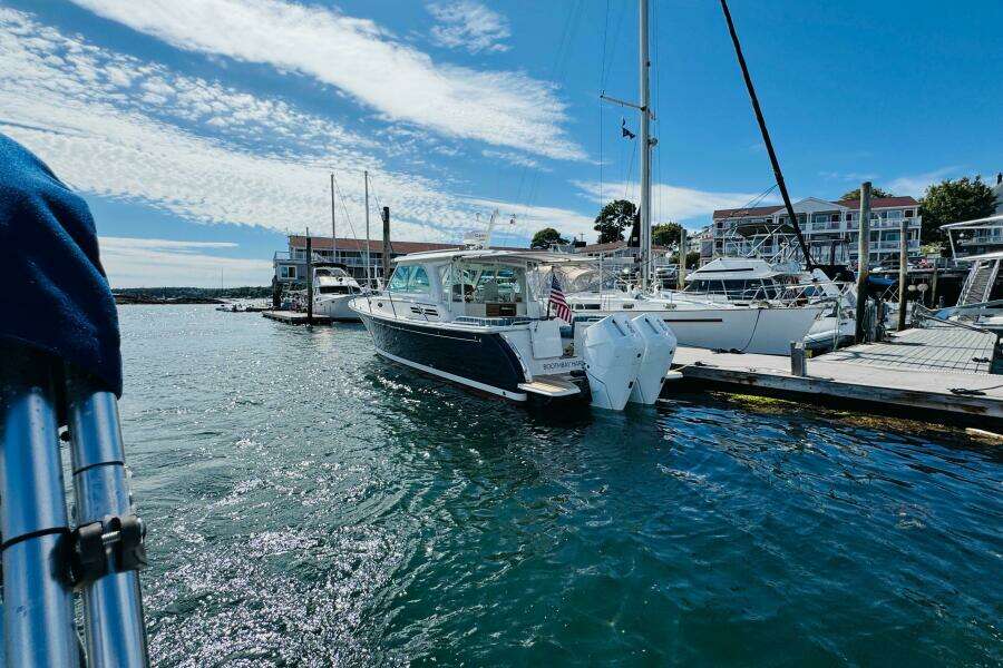 34ft Back Cove Yacht For Sale