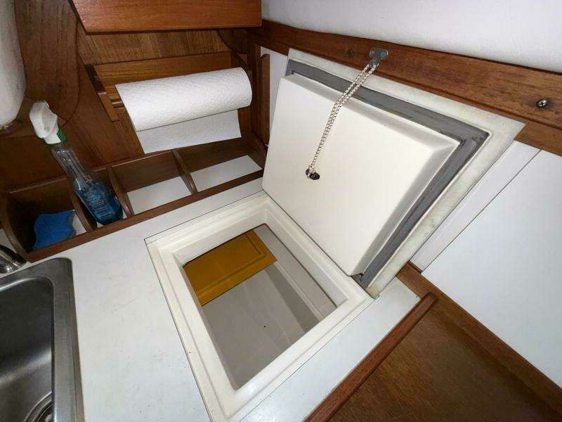 Madeleine 34ft J Boats Yacht For Sale
