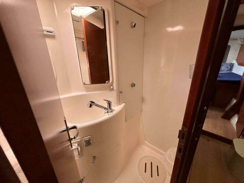 Inconceivable 42ft Leopard Yacht For Sale