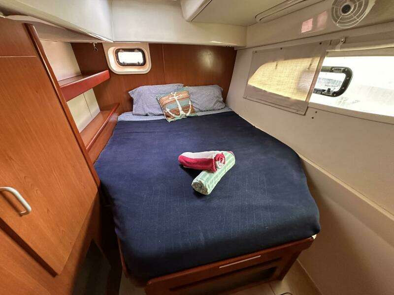 Inconceivable 42ft Leopard Yacht For Sale