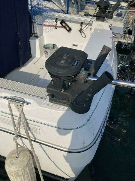24ft Bayliner Yacht For Sale