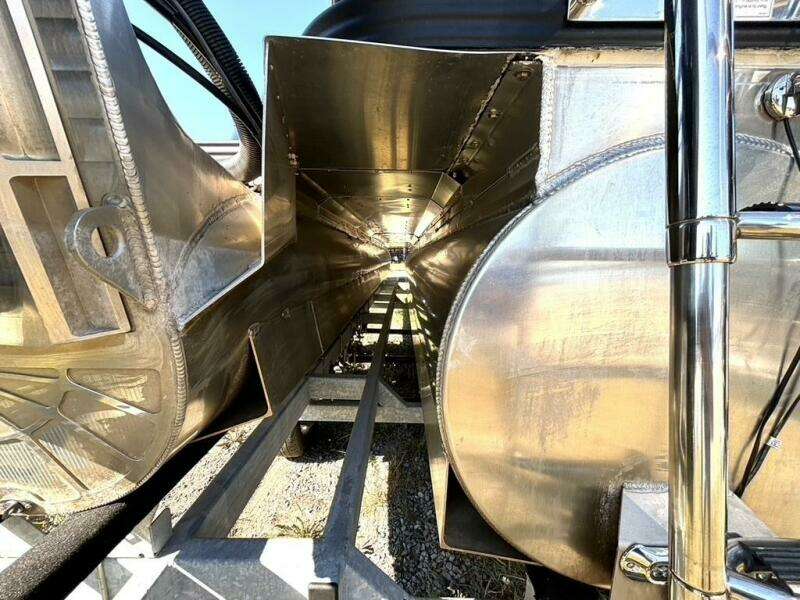 27ft Manitou Yacht For Sale