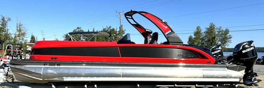 27ft Manitou Yacht For Sale