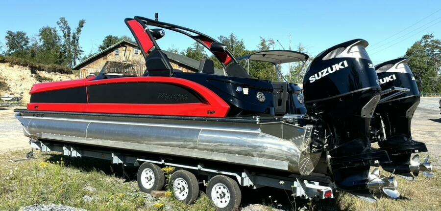 27ft Manitou Yacht For Sale