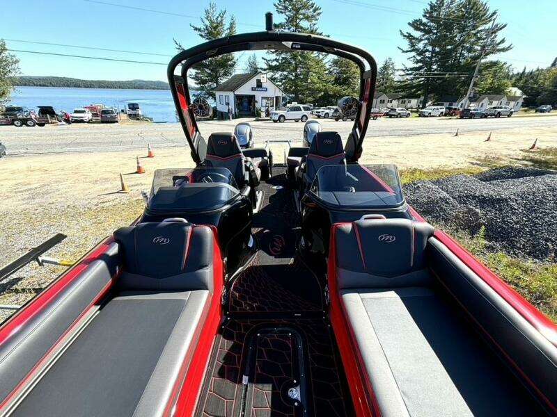 27ft Manitou Yacht For Sale