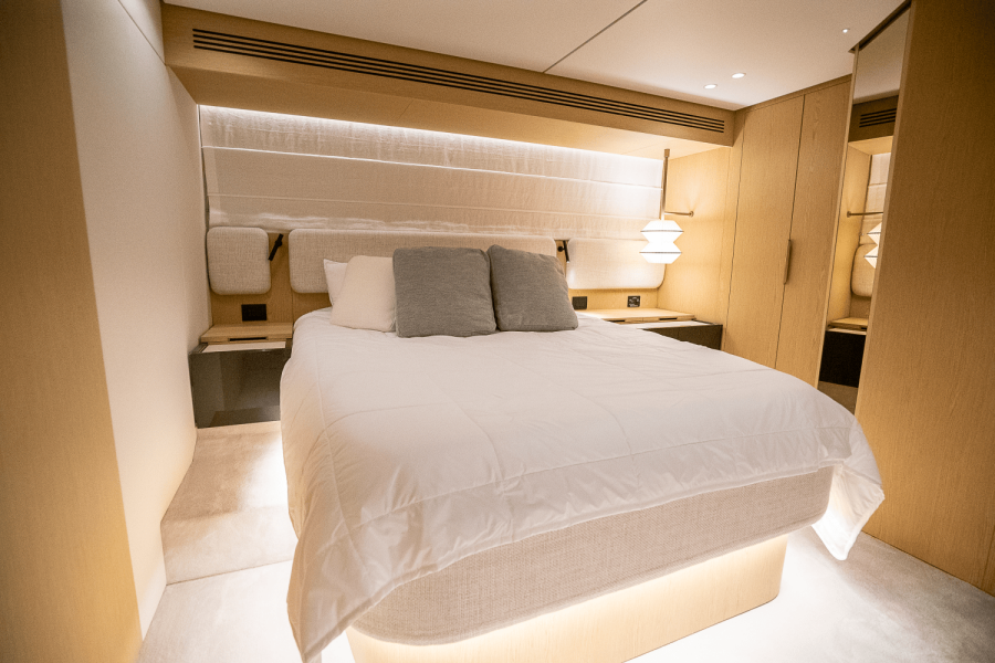 62ft Azimut Yacht For Sale