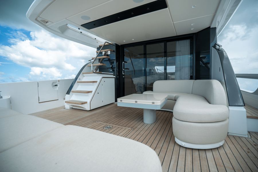 62ft Azimut Yacht For Sale