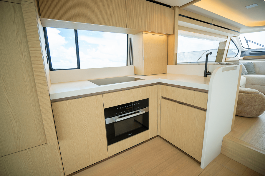 62ft Azimut Yacht For Sale
