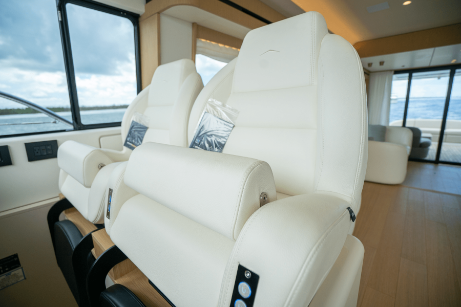 62ft Azimut Yacht For Sale
