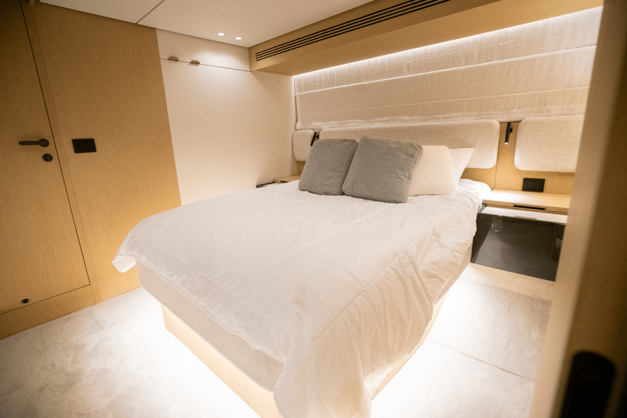 62ft Azimut Yacht For Sale