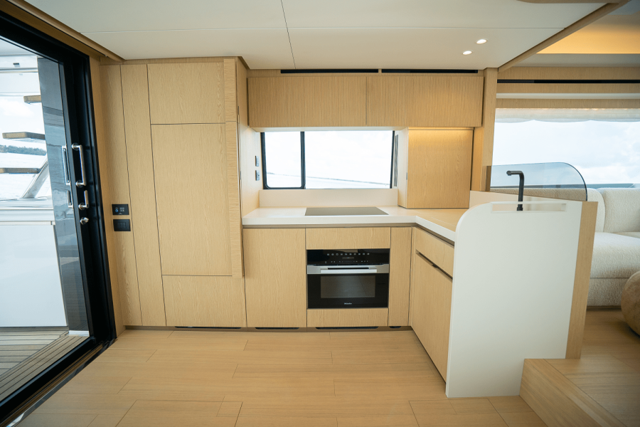 62ft Azimut Yacht For Sale
