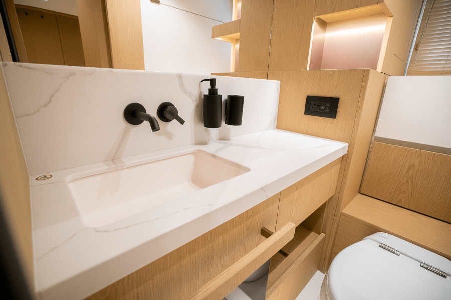 62ft Azimut Yacht For Sale
