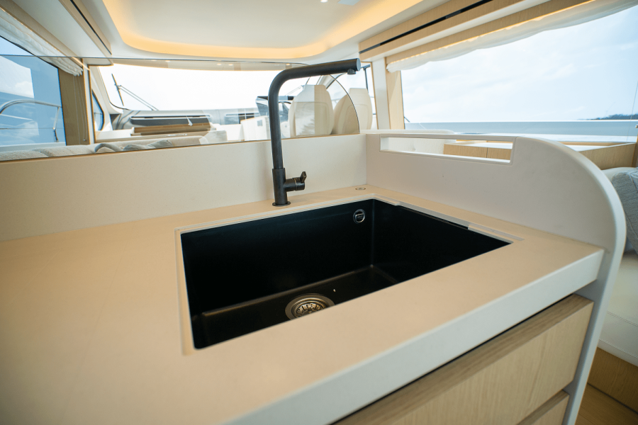 62ft Azimut Yacht For Sale
