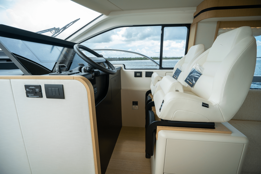 62ft Azimut Yacht For Sale