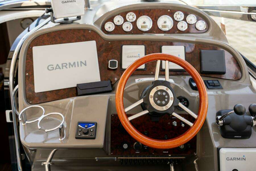 Seas the Day 40ft Regal Yacht For Sale