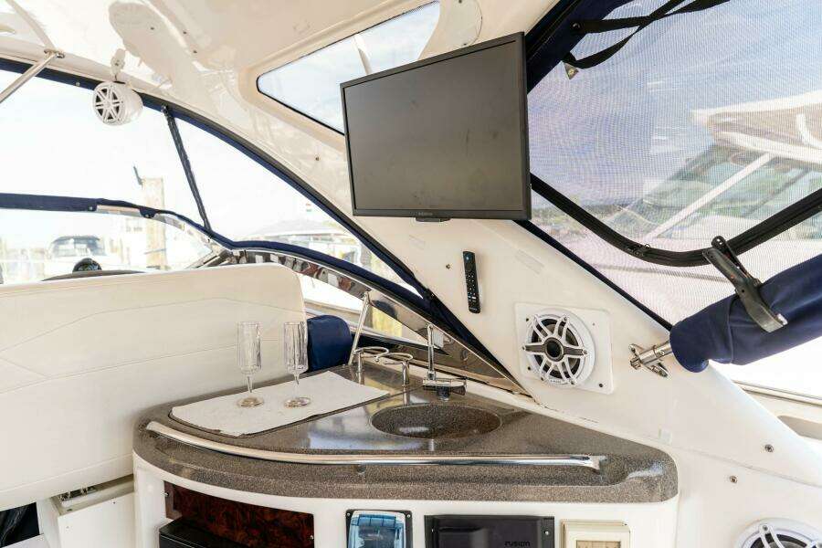 Seas the Day 40ft Regal Yacht For Sale