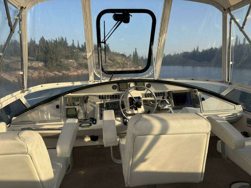 38ft Carver Yacht For Sale