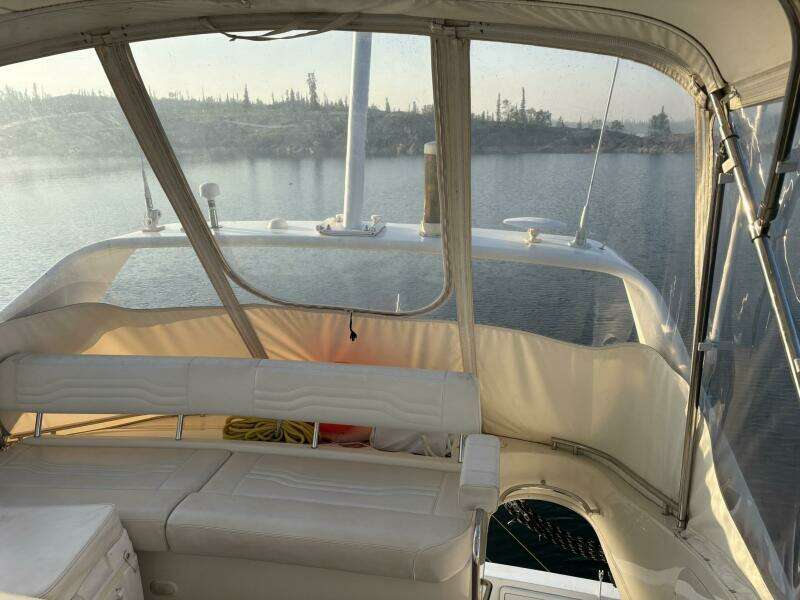 38ft Carver Yacht For Sale