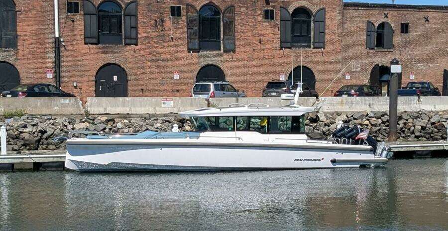 Nocellara de Belice 37ft Axopar Yacht For Sale