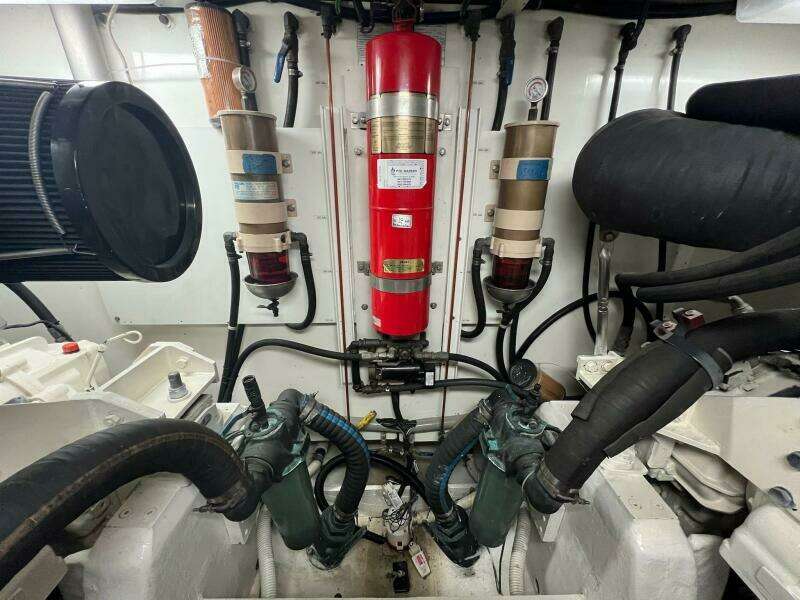 2001 Neptunus 56 Flybridge- Engine Room
