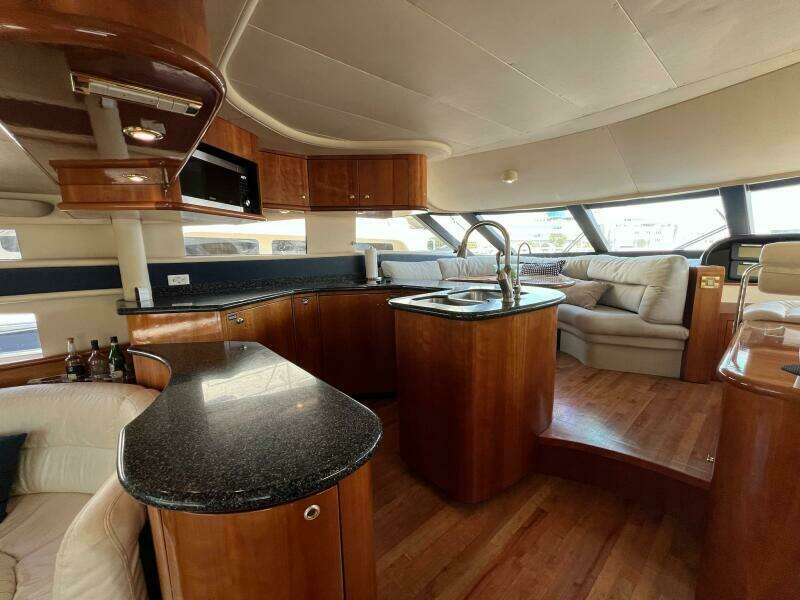 2001 Neptunus 56 Flybridge- Galley 