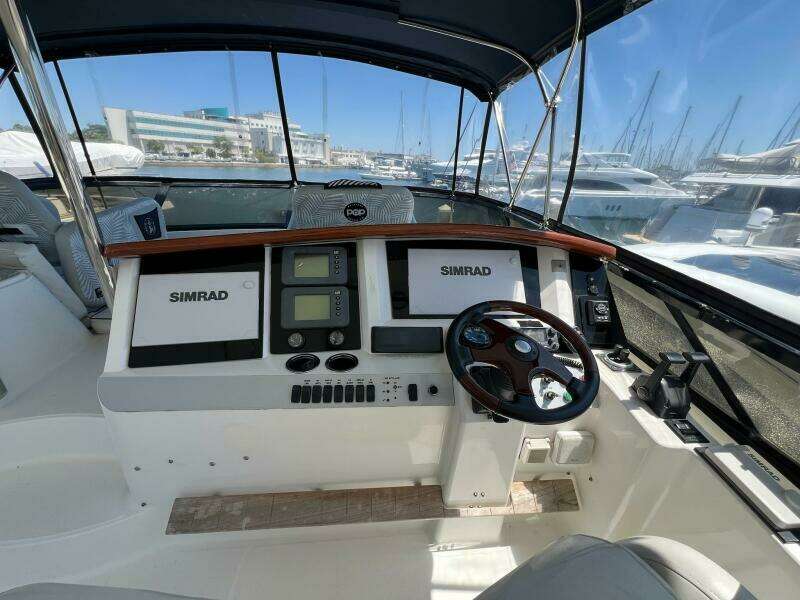 2001 Neptunus 56 Flybridge- Flybridge