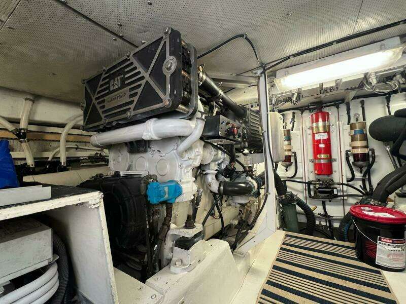 2001 Neptunus 56 Flybridge- Engine Room